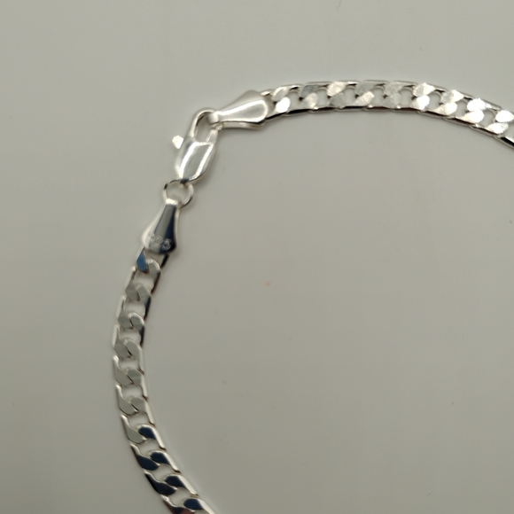 Sterling Silver 925 Cuban Link 8" Bracelet - Picture 4 of 8